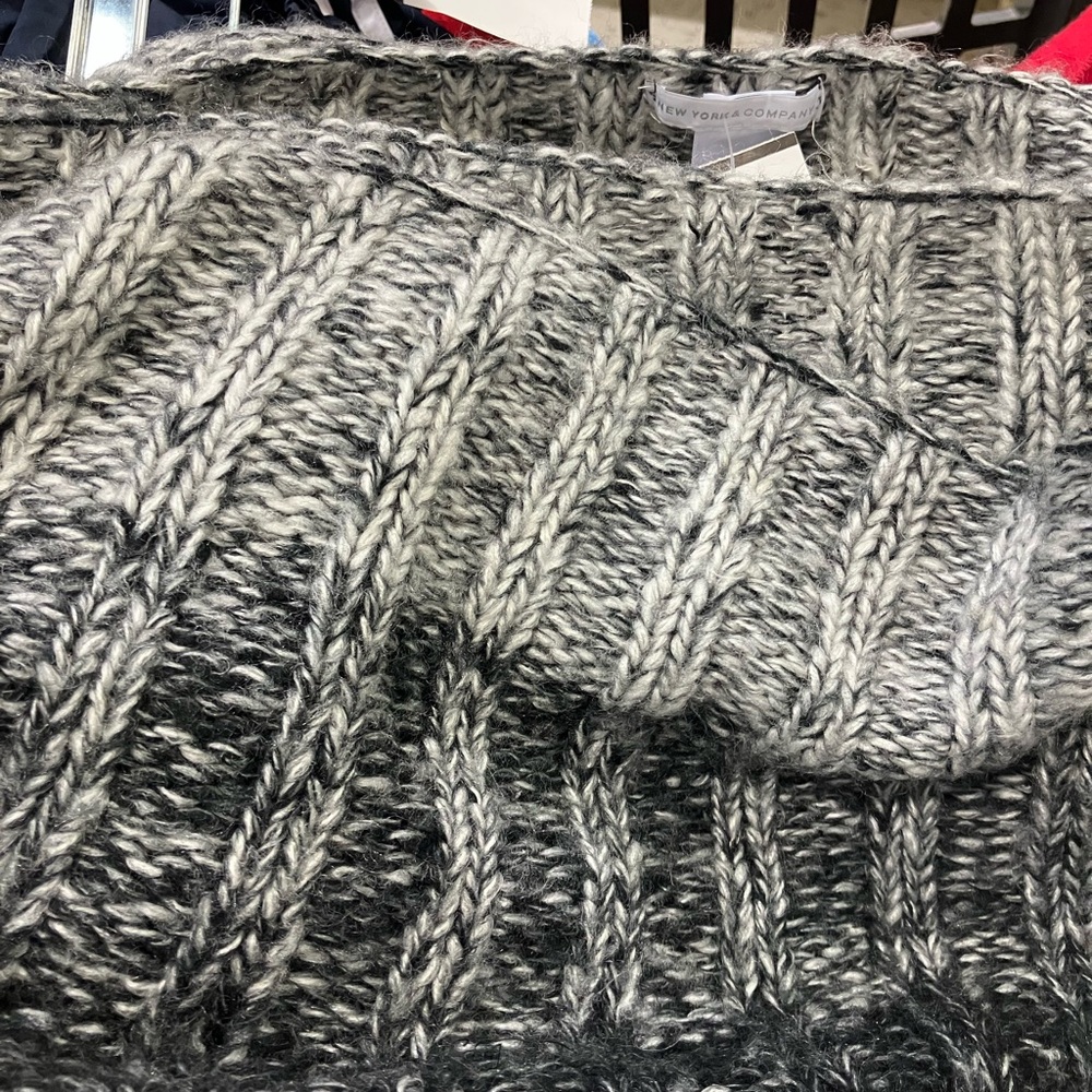 New York & Company cowl infinity scarf one size